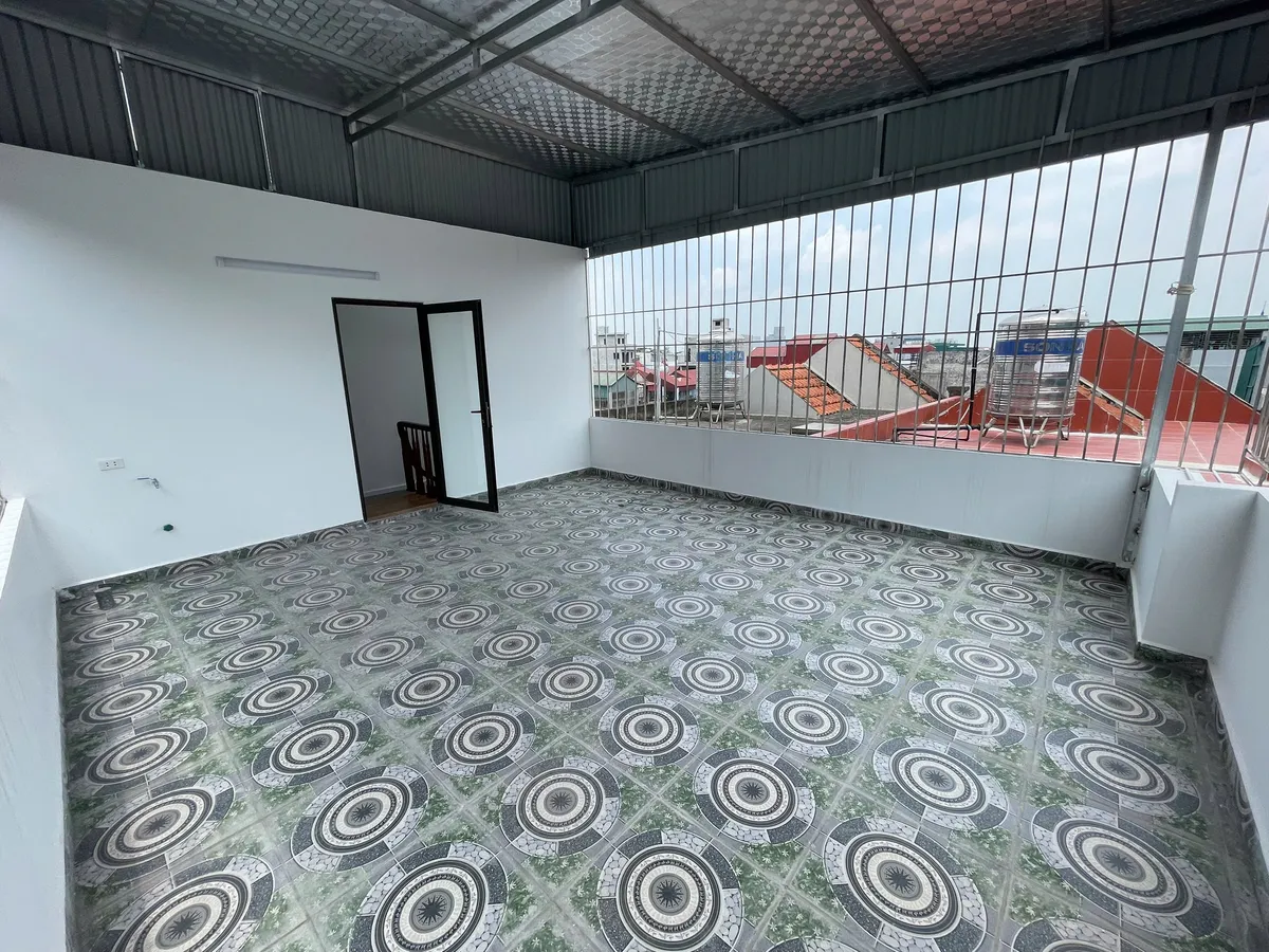 LÔ GÓC 2 THOÁNG, BA GÁC ĐUA, GẦN HỒ LINH ĐÀM, 50M RA PHỐ, 40M2+5 TẦNG, ĐẠI TỪ HOÀNG MAI . - Ảnh 1